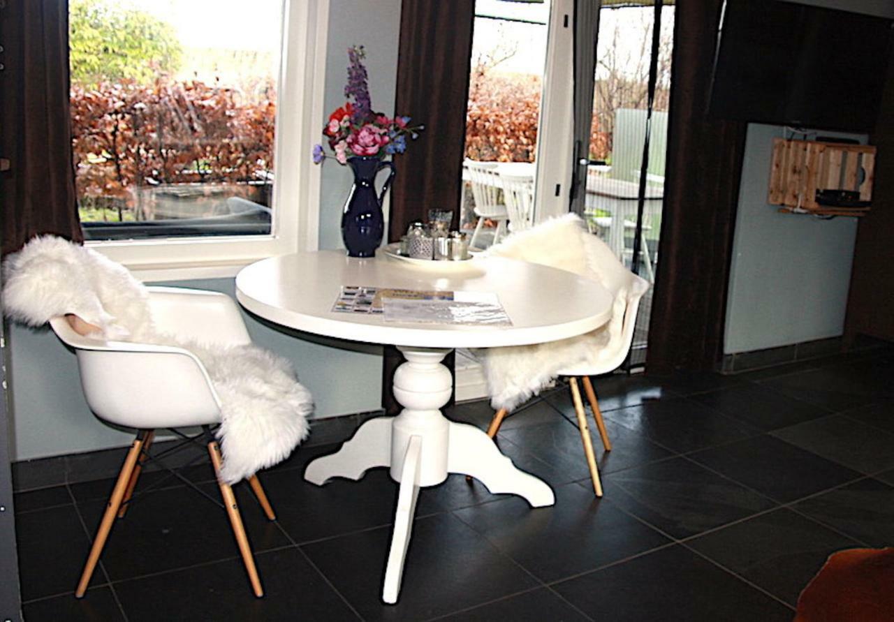 Garden House, Private Studio Apartment With Wifi And Free Parking For 1 Car Weesp Exterior foto